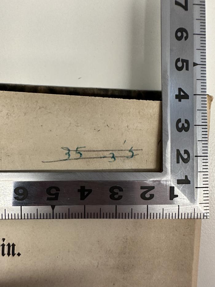 - (Hebräische Universität Jerusalem), Durchgestrichen: Signatur, Exemplarnummer, Nummer; 'כ`ד– 35'. 