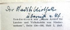 - (Wülker, Ludwig), Von Hand: Widmung; 'Der Stadtbibliothek / überreicht v. Vf.'. 