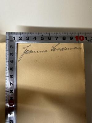 - (Serdman, Joanne), Von Hand: Autogramm; 'Joanne Serdman'. 