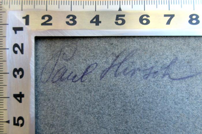 - (Hirsch, Paul), Von Hand: Name; 'Paul Hirsch'. 