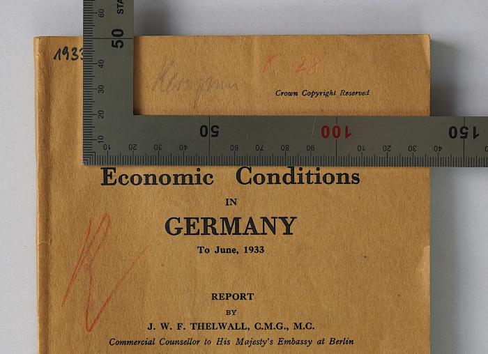 Ibc 2464 : Economic conditions in Germany (1933);-, Von Hand: Name; 'Kerspen[?]';-, Von Hand: Zeichen, Signatur; 'K. 298'