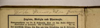 - (Strick.[?], [...]), Von Hand: Name, Ortsangabe; 'Strick.[?] Hannover-Döhren Giermannstr.[?]'. 