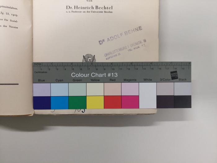 Soz 1039 : Wirtschaftsstil des deutschen Spätmittelalters. Der Ausdruck der Lebensform in Wirtschaft, Gesellschaftsaufbau und Kunst von 1350 bis um 1500 (1930);- (Behne, Adolf), Stempel: Exlibris; 'Dr. Adolf Behne Charlottenburg 1 Grünstr. 16 Aufgang II Tel. Wilh.'.  (Prototyp)
