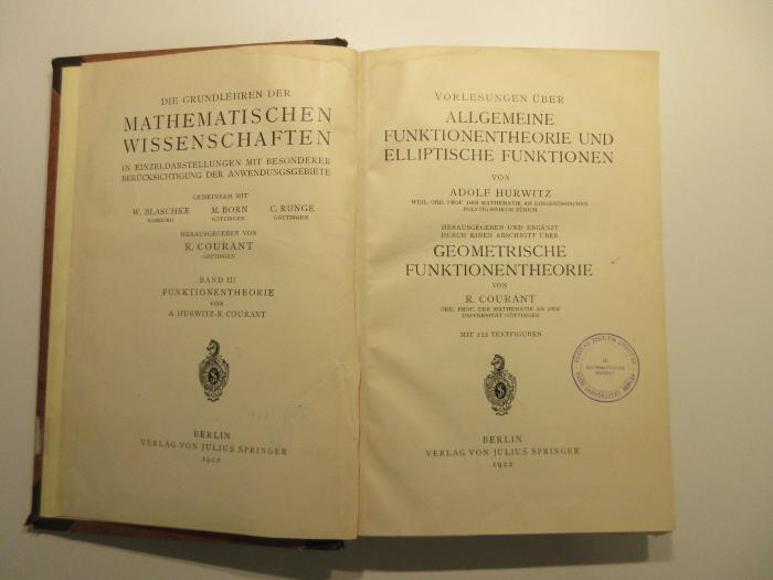 SK 700 H967 : Vorlesungen über allgemeine Funktionentheorie und elliptische Funktionen (1922)