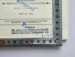 - (Institut für Arbeiterbildung Berlin-Dahlem), Stempel: Name, Berufsangabe/Titel/Branche, Ortsangabe; 'Institut für Arbeiterbildung 
Berlin-Dahlem, Lentzeallee 7/9
Sw 162'. 