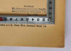 - (Institut für Arbeiterbildung Berlin-Dahlem), Stempel: Name, Ortsangabe, Berufsangabe/Titel/Branche; 'Institut für Arbeiterbildung 
Berlin-Dahlem, Lentzeallee 7/9
Sw 152'. 