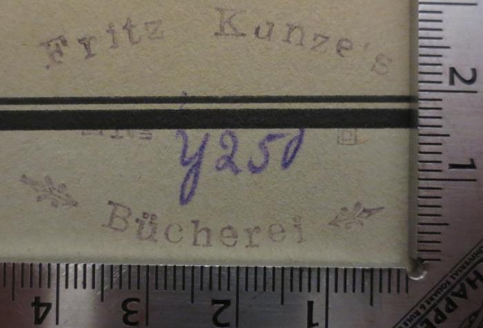  Dokumente zum Weltkrieg 1914. I. Das deutsche Weißbuch (1914);- (Kunze, Fritz), Stempel: Name, Nummer; 'Fritz Kunze's
[...] [y250]
Bücherei
'.  (Prototyp)