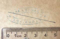 - (Leesmuseum Amsterdam), Stempel: Name, Ortsangabe; 'LEESMUSEUM AMSTERDAM'. 