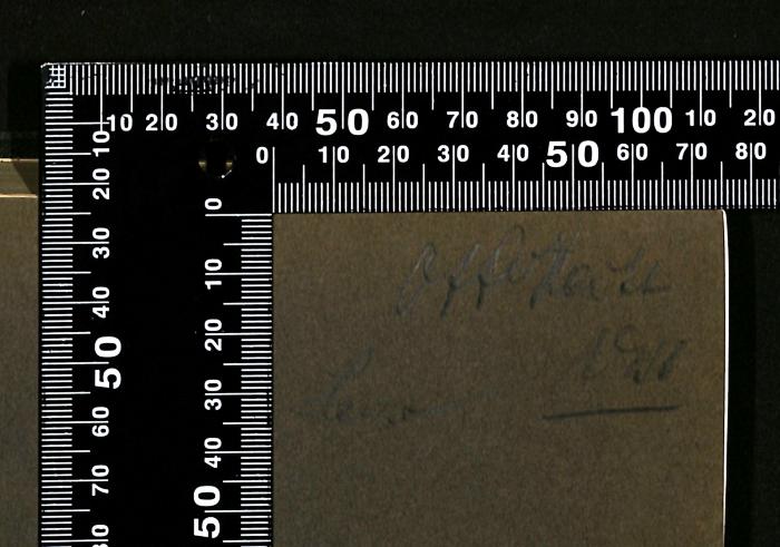 - (Hecht, [?]), Von Hand: Name, Ortsangabe, Datum; 'Offenbach
Hecht 1918'. 