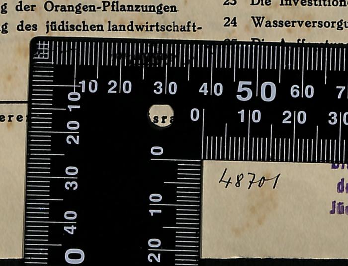 - (Bibliothek der Jüdischen Gemeinde zu Berlin), Von Hand: Exemplarnummer; '48701'. 