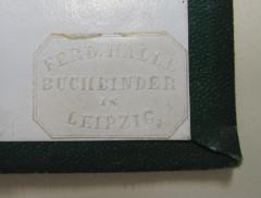 J / 1765 (Halle, Ferd. (Buchbinder)), Etikett: Buchbinder, Name, Ortsangabe; 'Ferd. Halle Buchbinder in Leipzig'. 
