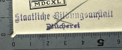 G46 / 3798 (Lehrerbücherei Staatl. Bildungsanstalt Berlin-Spandau), Stempel: Name; 'Staatliche Bildungsanstalt
Bücherei'.  (Prototyp)