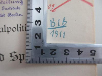 - (Koloniale Abteilung des Geographischen Instituts der Königlichen Universität Berlin;Geographisches Institut der Universität Berlin), Von Hand: Nummer, Inventar-/ Zugangsnummer, Signatur; 'BLB 1911'. 