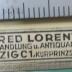 - (Alfred Lorentz (Leipzig)), Etikett: Buchhändler; 'Alfred Lorentz
Buchhandlung u. Antiquariat
Leipzig C1,
Kurprinzstr. 10'.  (Prototyp)