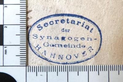 - (Secretariat der Synagogen-Gemeinde Hannover), Stempel: Name, Ortsangabe; 'Secretariat der Synagogen-Gemeinde HANNOVER'. 