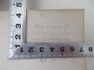 - (Bibliotheek Res.Krijtberg S J. Amstelaedam), Stempel: Berufsangabe/Titel/Branche, Name, Ortsangabe; 'Bibl. Res. S. J. "De Krijtberg" Amstelodamensis'.  (Prototyp)