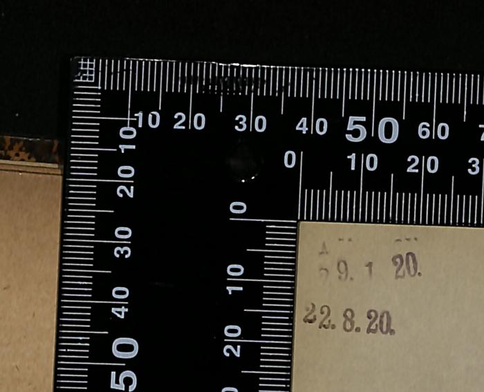 -, Stempel: Nummer; '29.1.20
22.8.20'