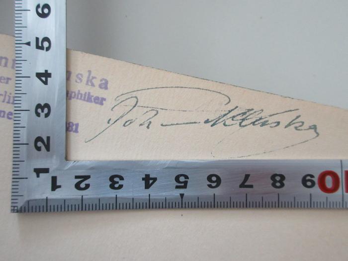 - (Kluska, Johann), Von Hand: Name; 'Johann Kluska'. 
