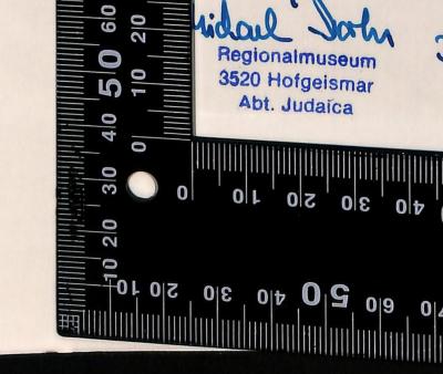 - (Stadtmuseum Hofgeismar), Stempel: ; 'Regionalmuseum
3520 Hofgeismar
Abt. Judaica'. 