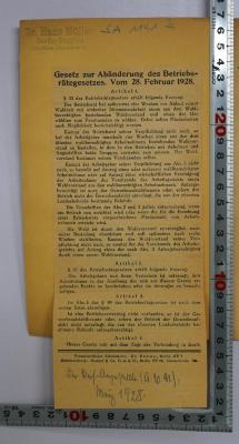 SA 1141&lt;2&gt; : Betriebsrätegesetz : vom 4. Februar 1920 (RGBl. S. 147) : nebst den dazu erlassenen und damit zusammenhängenden Gesetzen und Verordnungen (1922);- (Müller, Hans), Sonstiges Objekt: ; '[eingeklebter Zeitungsartikel mit Notiz:] Der [Wers.]=Angestellte (A....) Mainz 1928'. 