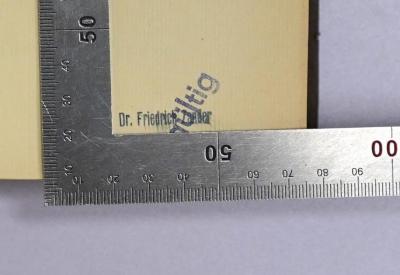 A 32-1 bis -3 : Lexikon des gesamten Buchwesens, Bd. 1-3
 (1935, 1936, 1937);- (Zander, Friedrich), Stempel: Name; 'Dr. Friedrich Zander'.  (Prototyp)