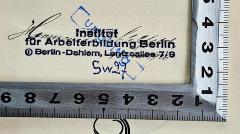 - (Institut für Arbeiterbildung Berlin-Dahlem), Stempel: Name, Ortsangabe, Signatur; 'Institut für Arbeiterbildung Berlin-Dahlem, Lentzallee 7/9 Sw 27'. 