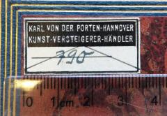 - (Kunstversteigerer u. -händler Karl von der Porten (Hannover)), Etikett: Name, Berufsangabe/Titel/Branche, Nummer; 'KARL VON DER PORTEN - HANNOVER / KUNST-VERSTEIGERER  -HÄNDLER / [hs. ergänzt:] 790'. 