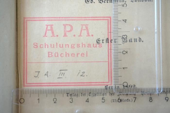- (A. P. A. Schulungshaus Bücherei), Stempel: Name; 'A. P. A. Schulungshaus Bücherei'. 