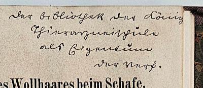 - (Bibliothek der Königlichen Thierarznei Schule), Von Hand: Widmung; 'der Bibliothek der König. Thierarzneischule als Eigentum 
der Verf.'. 
