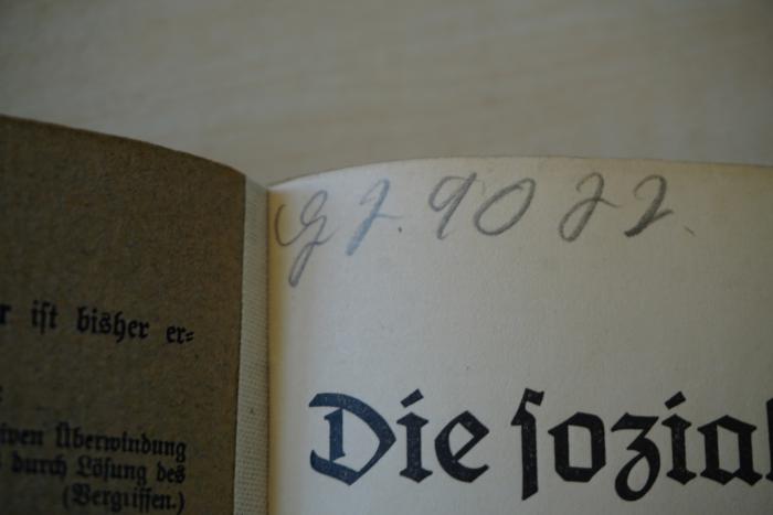 -, Von Hand: Nummer; 'GJ.9022'