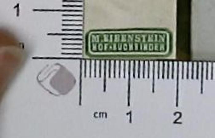 - (M. Eibenstein Hofbuchbinder), Etikett: Buchbinder; 'M. Eibenstein Hofbuchbinder'.  (Prototyp)