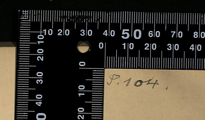 -, Von Hand: Notiz; 'P.104'