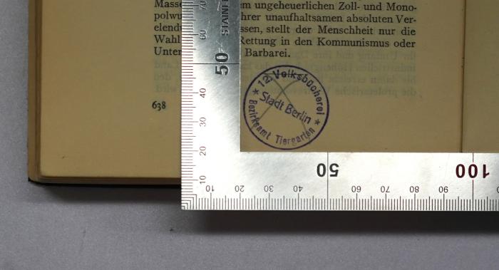 Bb 106&lt;7&gt; : Allgemeine Geschichte des Sozialismus und der sozialen Kämpfe (1931);- (Berlin-Tiergarten. Volksbücherei), Stempel: Berufsangabe/Titel/Branche, Ortsangabe; 'Stadt Berlin 12. Volksbücherei Bezirksamt Tiergarten'. 