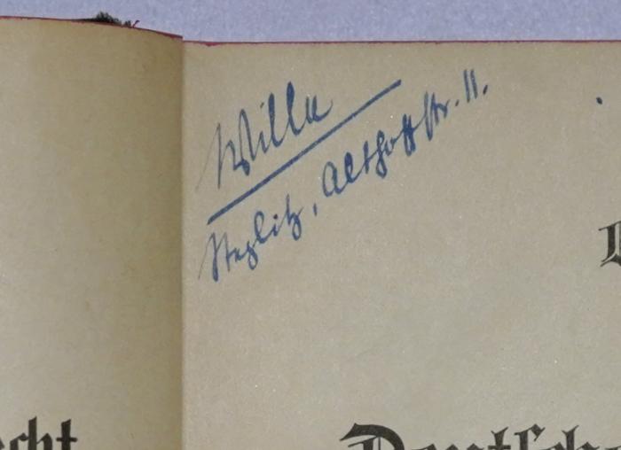 Bb 449 : Quellensammlung zum Deutschen Reichsstaatsrecht (1901);-, Von Hand: Name, Ortsangabe; 'Wille / Steglitz, Althoffstr. 11.'