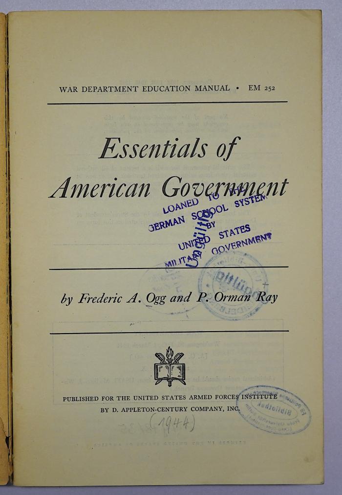 Bb 661a : Essentials of American government (1944)