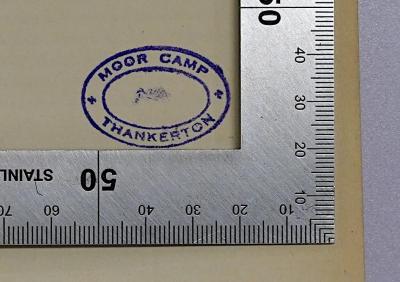 Bb 758 : Vom Wiederaufbau der Internationalen Arbeiterbewegung (1945);- (P.O.W. Camp Great Britain), Stempel: Berufsangabe/Titel/Branche, Name, Ortsangabe; 'Moor Camp Thankerton'. 