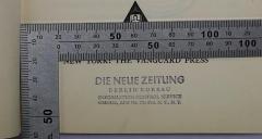 - (Die Neue Zeitung), Stempel: Name, Ortsangabe; 'Die Neue Zeitung
Berlin Bureau
Information Conrol Service
OMGUS, APO 742, C/o PM, N.Y., N.Y.'.  (Prototyp)