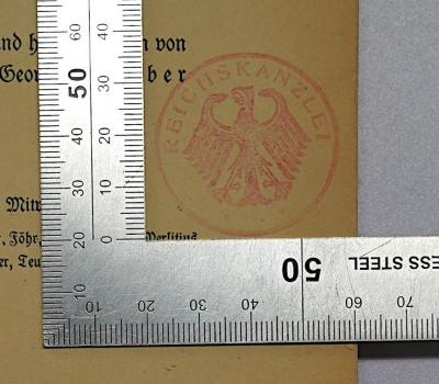Bc 34 : Zentrum und Reichspolitik (1930);- (Deutsches Reich. Reichskanzlei), Stempel: Emblem, Name; 'Reichskanzlei'. 