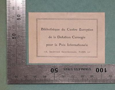 - (Bibliothèque du Centre Européen de la Dotation Carnegie pour la Paix Internationale;Bibliothèque de la Dotation Carnegie Pour la Paix International), Etikett: Berufsangabe/Titel/Branche, Name, Ortsangabe; 'Bibliothèque du Centre Européen da la Dotation Carnegie pour la Paix Internationale 173 boulevard Saint-Germain Paris VIe'. ;Bc 175 : Krieg, Wehrpflicht und Staatsverfassung (1921)