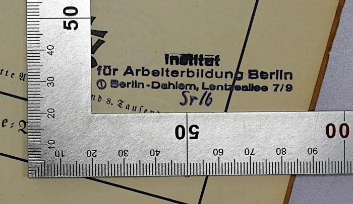 SA 247<3> : Die religiöse Gedankenwelt der Proletarierjugend (1926);- (Institut für Arbeiterbildung Berlin-Dahlem), Stempel: Name, Berufsangabe/Titel/Branche, Ortsangabe, Signatur; 'Institut für Arbeiterbildung Berlin Berlin-Dahlem, Lentzeallee 7/9 Sr 16'. 