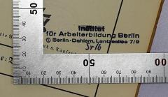 - (Institut für Arbeiterbildung Berlin-Dahlem), Stempel: Name, Berufsangabe/Titel/Branche, Ortsangabe, Signatur; 'Institut für Arbeiterbildung Berlin Berlin-Dahlem, Lentzeallee 7/9 Sr 16'. 