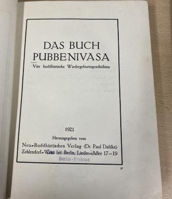 00/10323 : Das Buch Pubbenivasa : vier buddhistische Wiedergeburtsgeschichten (1921)