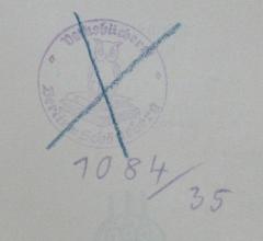 - (Volksbücherei Berlin-Schöneberg), Stempel: Berufsangabe/Titel/Branche, Ortsangabe, Inventar-/ Zugangsnummer; 'Volksbücherei Berlin-Schöneberg
1084 / 35'. 