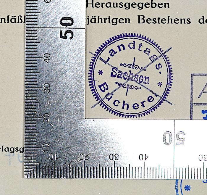 - (Landtags-Bücherei Sachsen), Stempel: Berufsangabe/Titel/Branche; 'Landtags-Bücherei Sachsen'.  (Prototyp);C / HER 9 : Geschichte der deutschen Mieterbewegung (1925)