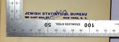 - (Jewish Statistical Bureau New York), Stempel: Name, Berufsangabe/Titel/Branche, Ortsangabe; 'Jewish Statistical Bureau 195 East 85th St. New York, N. Y.'. 