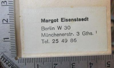 J / 1014 (Eisenstaedt, Margot), Etikett: Name, Ortsangabe; 'Margot Eisenstaedt Berlin W 30 Münchenerstr. 3 Gths. Tel. 25 49 86'.  (Prototyp);Pe 1306 d: Everyday life in England (1934)