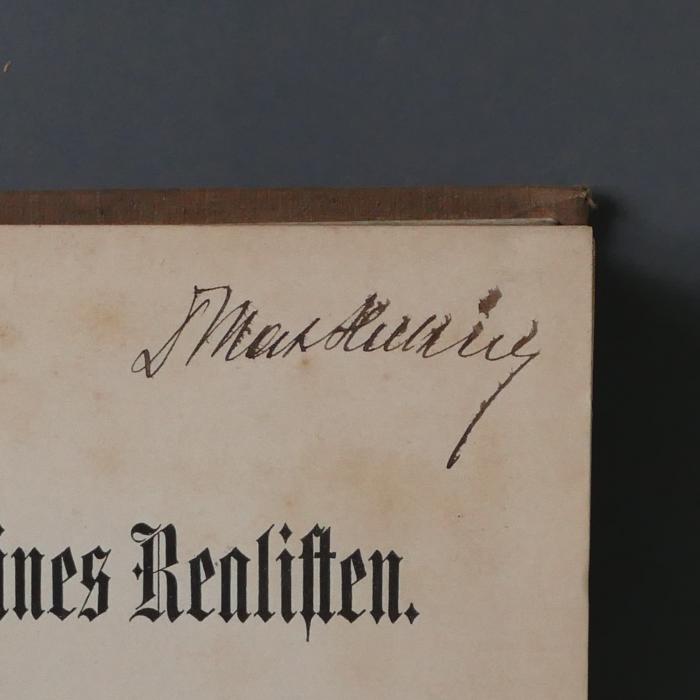 - (H[...], Max), Von Hand: Name, Exlibris, Autogramm; 'D[r] Max H[...]'. 