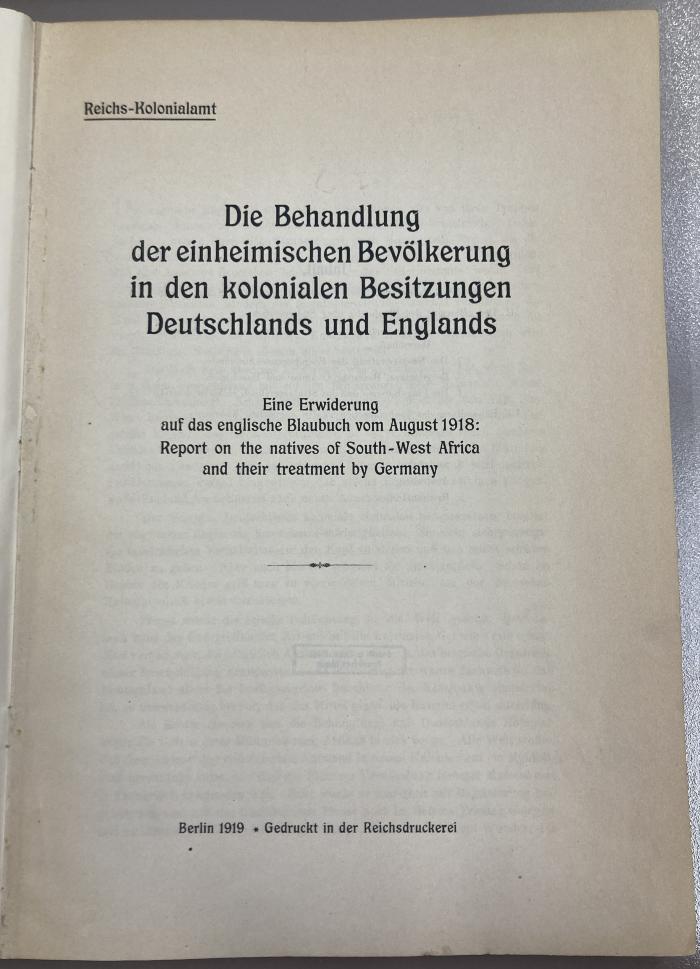 Q 00/2446 : Die Behandlung der einheimischen Bevölkerung in den kolonialen Besitzungen Deutschlands und Englands (1919)