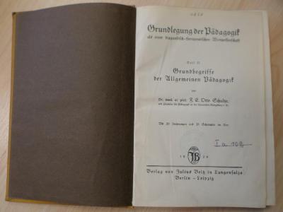 4858 : Grundlegung der Pädagogik als einer diagnostisch-therapeutischen Wertwissenschaft, Teil 2: Grundbegriffe der allgemeinen Pädagogik  (1929)
