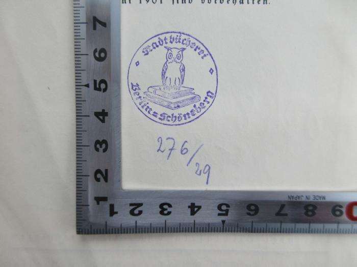 - (Stadtbücherei (Schöneberg, Berlin)), Stempel: Berufsangabe/Titel/Branche, Ortsangabe, Nummer; 'Stadtbücherei Berlin-Schöneberg 
276/29'. 